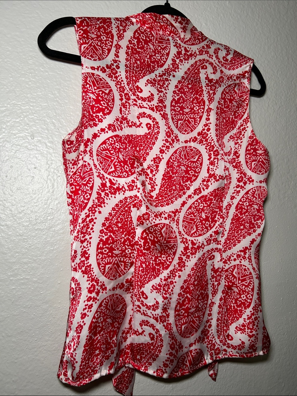 THAHARI Red Paisley Tie-Neck Sleeveless Camisole - Women - Picture 7 of 7